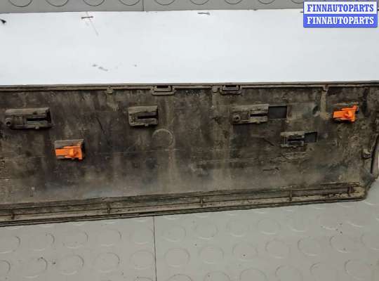 купить молдинг двери задней правой на AUDI Q7