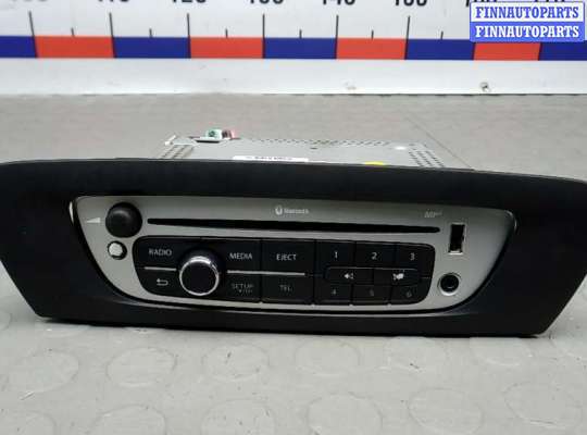 Магнитола на Renault Scenic III