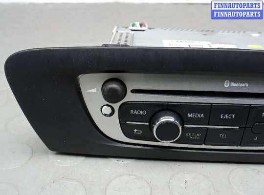 Магнитола на Renault Scenic III