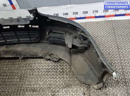 Бампер передний на Volkswagen Jetta V (1K)