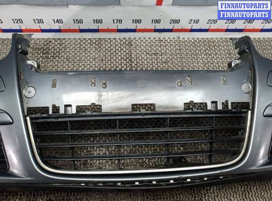 Бампер передний на Volkswagen Jetta V (1K)