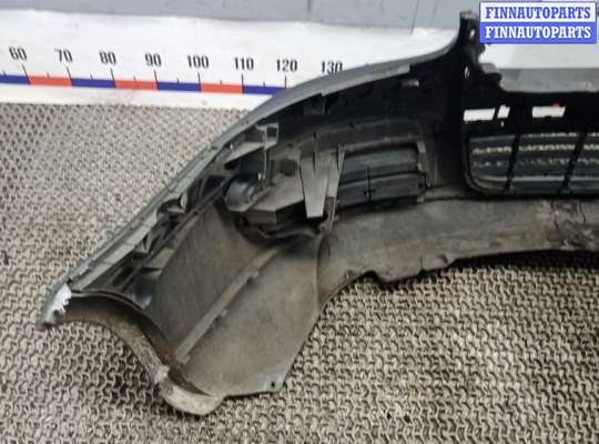 Бампер передний на Volkswagen Jetta V (1K)