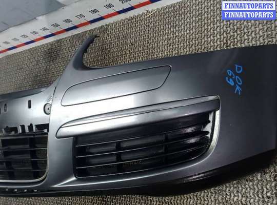 Бампер передний на Volkswagen Jetta V (1K)