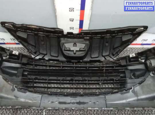 Бампер передний на Peugeot 207