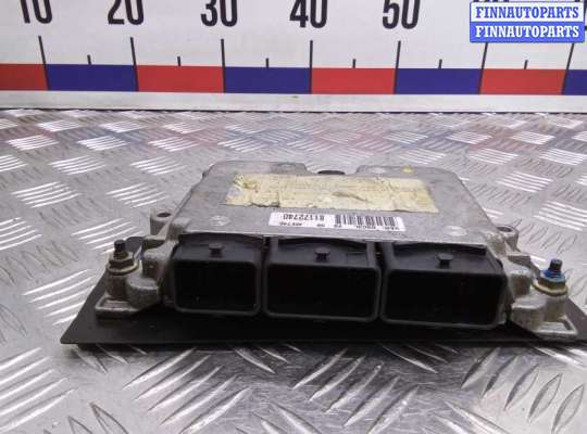 блок управления двигателем PG811054 на PEUGEOT 406