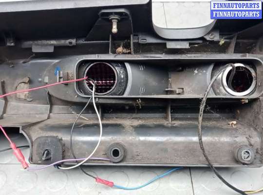 купить фонарь задний левый на NISSAN PRIMASTAR X83