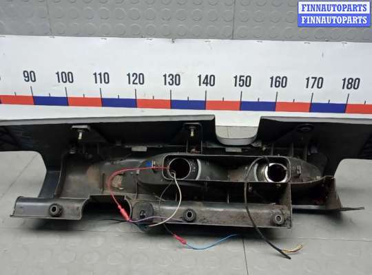 купить фонарь задний левый на NISSAN PRIMASTAR X83