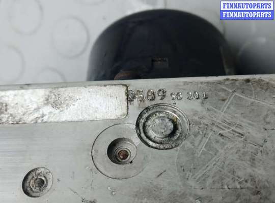 Блок ABS на Volkswagen Transporter T5