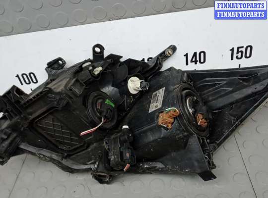 купить фара правая на TOYOTA AURIS E150