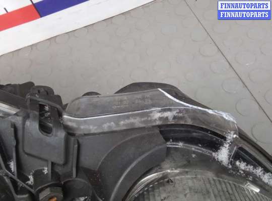 Фара передняя на Mercedes-Benz E (W211)