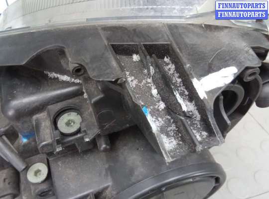 Фара передняя на Mercedes-Benz E (W211)