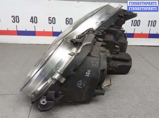 Фара передняя на Mercedes-Benz E (W211)