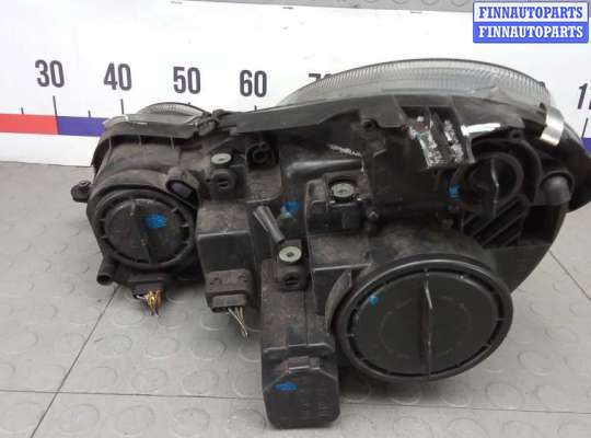 Фара передняя на Mercedes-Benz E (W211)