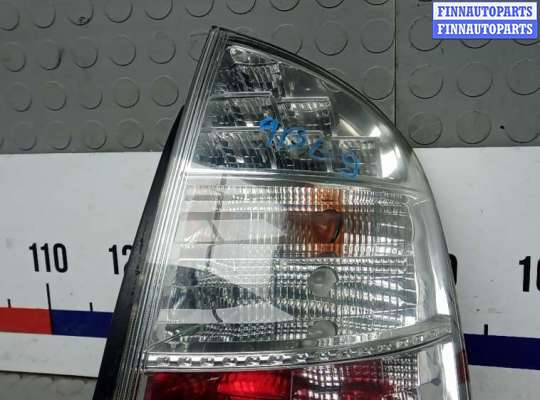 купить фонарь задний правый на TOYOTA PRIUS XW20