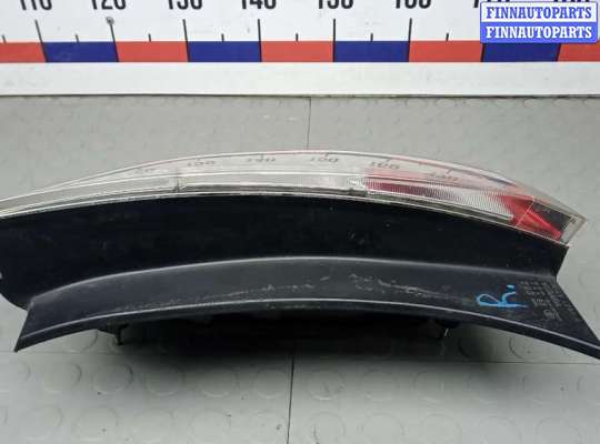 купить фонарь задний правый на TOYOTA PRIUS XW20