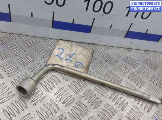 купить ключ колесный на TOYOTA RAV 4 XA20