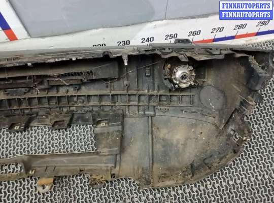 Бампер передний на Land Rover Discovery III