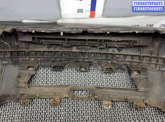 Бампер передний на Land Rover Discovery III