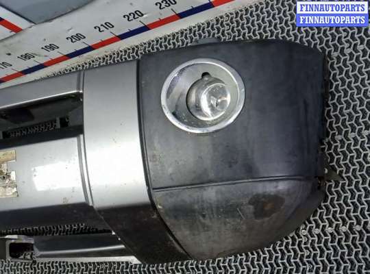 Бампер передний на Land Rover Discovery III