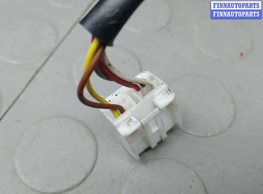 купить зеркало наружное левое на TOYOTA AVENSIS T25