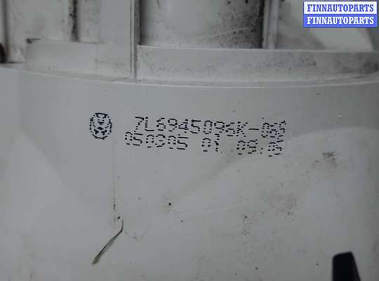 купить фонарь задний правый на VOLKSWAGEN TOUAREG 7L