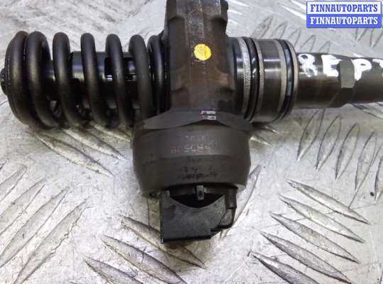 Форсунка топливная на Volkswagen Jetta V (1K)