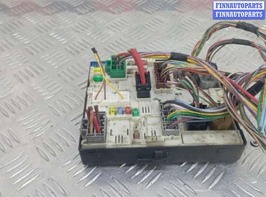 блок предохранителей RN1551609 на RENAULT MASTER 3