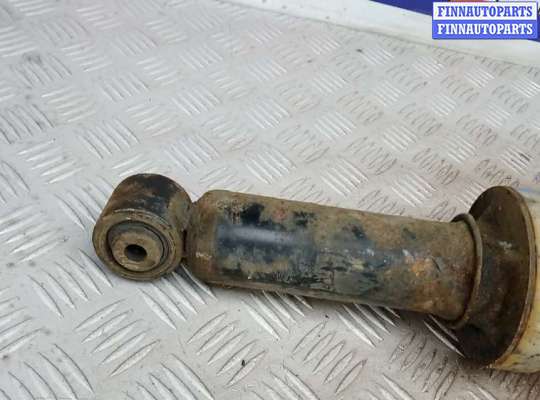 купить стойка задняя левая на VOLKSWAGEN TOUAREG 7L