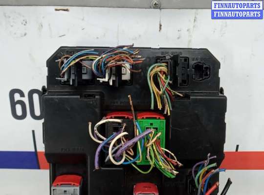 купить блок предохранителей на PEUGEOT 307