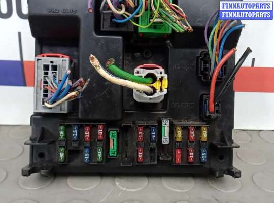 купить блок предохранителей на PEUGEOT 307