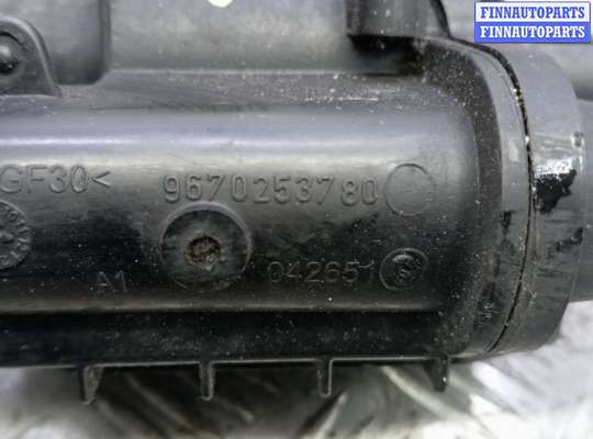 Корпус термостата на Volvo V40 Cross Country (P1)