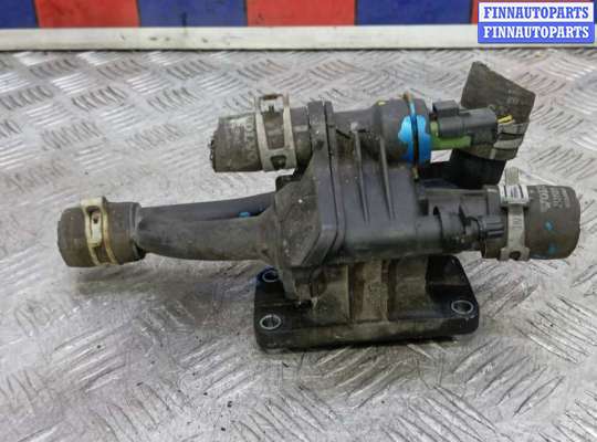 Корпус термостата на Volvo V40 Cross Country (P1)