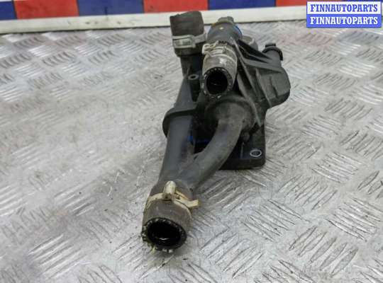 Корпус термостата на Volvo V40 Cross Country (P1)