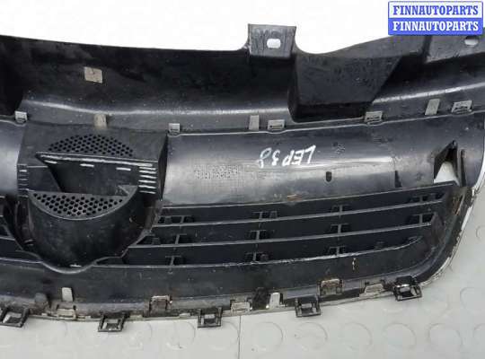 Решетка радиатора на Opel Zafira B