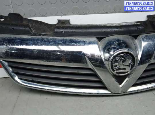 Решетка радиатора на Opel Zafira B