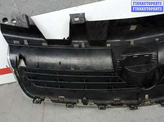 Решетка радиатора на Opel Zafira B