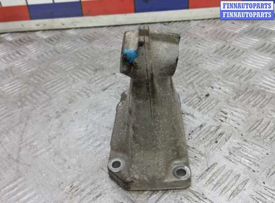 купить кронштейн двигателя бензиновый на MERCEDES BENZ CLK C209