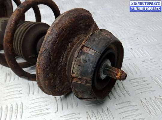 купить стойка передняя правая на RENAULT DUSTER 1