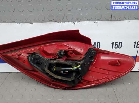 Фонарь задний на Peugeot 207
