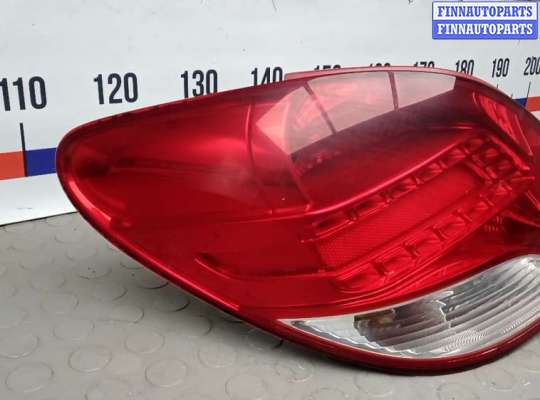 Фонарь задний на Peugeot 207