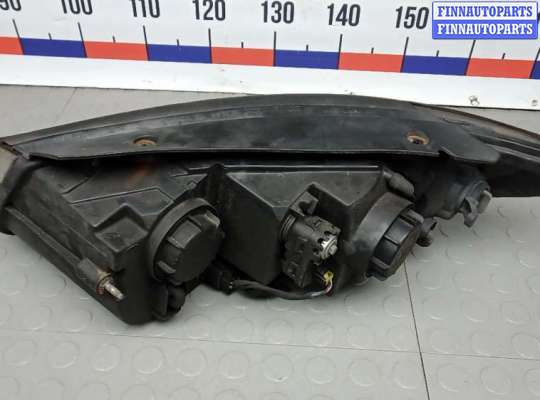 Фара передняя на Hyundai Santa Fe II (CM)