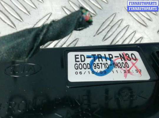 купить монитор на KIA CEE'D 1