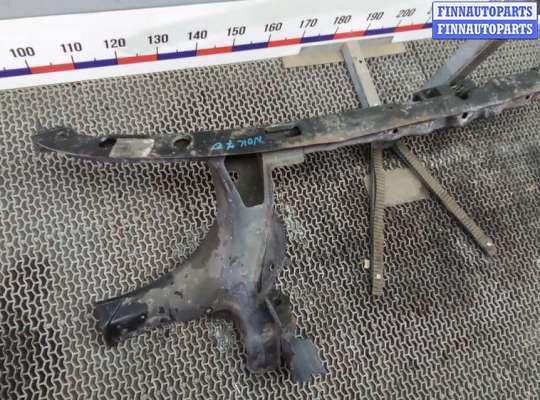 Панель передняя (телевизор) на Volkswagen Transporter T5