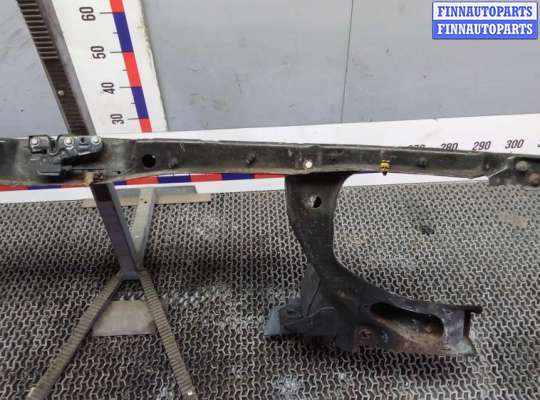 Панель передняя (телевизор) на Volkswagen Transporter T5