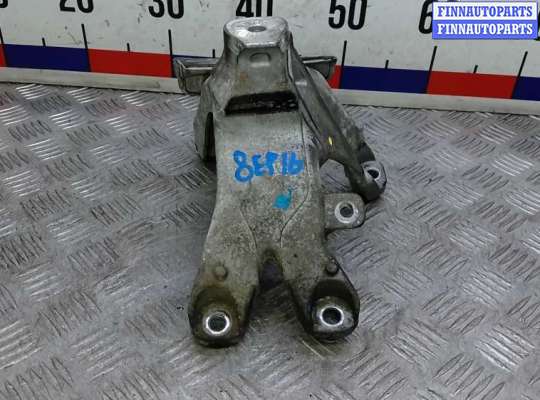 кронштейн двигателя дизельный AU1642125 на AUDI A4 B8