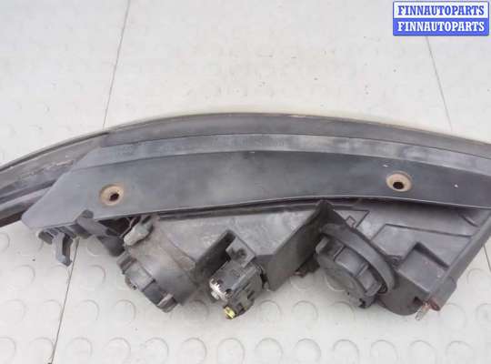 Фара передняя на Hyundai Santa Fe II (CM)