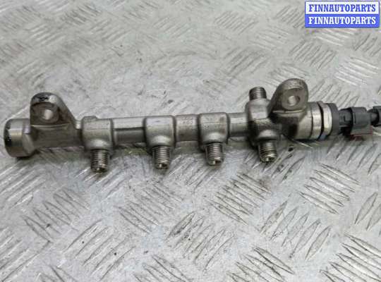 Рампа (рейка) топливная на Opel Astra J