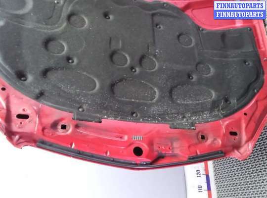 Капот на Mercedes-Benz C (W204)