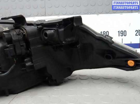 купить фара левая на TOYOTA AURIS E180