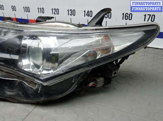 купить фара левая на TOYOTA AURIS E180